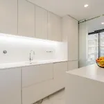 Apartment Spacious Light-filled Flat With Garage By Hostwise *