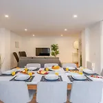Spacious Light-filled Flat With Garage By Hostwise Apartment *