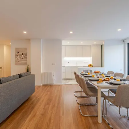 Spacious Light-filled Flat With Garage By Hostwise Appartement Leça da Palmeira