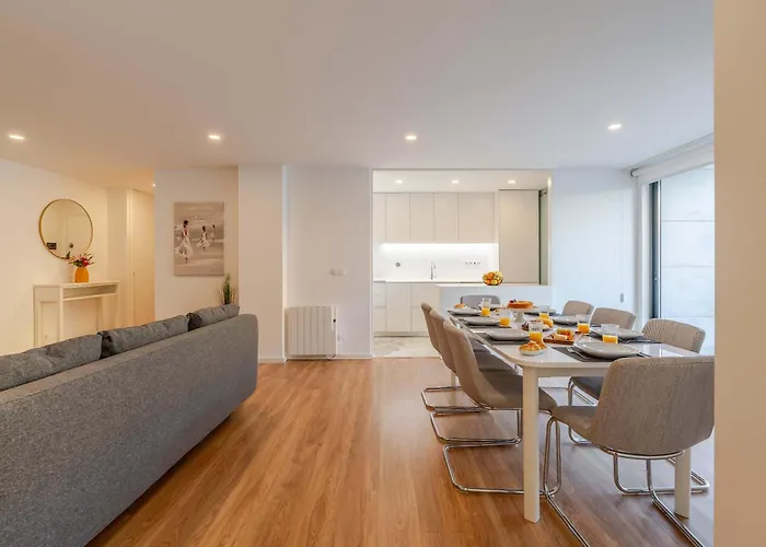 Spacious Light-filled Flat With Garage By Hostwise Apartment Leça da Palmeira