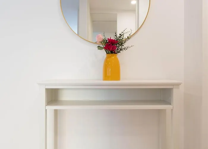 Spacious Light-filled Flat With Garage By Hostwise Daire Leça da Palmeira